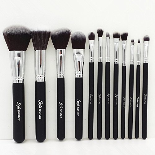 12 Piece Premium Synthetic Kabuki Makeup Brush Set Cosmetics Foundation Blending Blush Eyeliner Face Powder Brush Makeup Brush Kit -Black Silver
