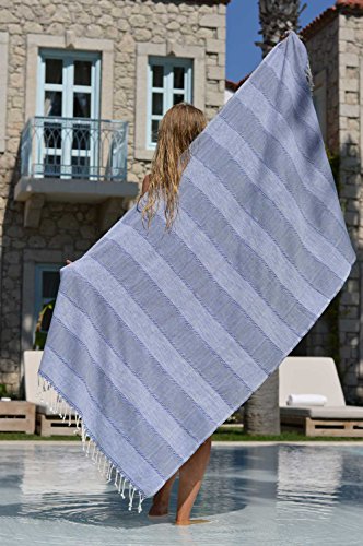 Fouta Hamamtuch xl ‚Tezzy‘ | Leichtgewicht Strandtuch xl | 95x190cm | Exklusiv durch die melierte Baumwolle, die schönen Farbe und das hübsche Webemuster | Hochwertige Qualität, handgewebt, knitterfrei | Hamam Badetuch, Saunatuch | (Blau) - 5