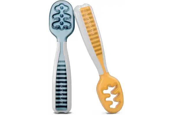 NumNum Precucharas de Aprendizaje Para Bebés, Juego de 2 Cucharas de Silicona (Etapa 1 + Etapa 2), #1 Recomendada por Nutricionistas y Expertos Baby Led Weaning, Ideal Blw, Naranja/Azul