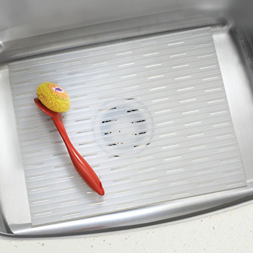 mDesign Silikon Spülbeckeneinlage – Farbe: Transparent – Schutzmatte für Küche und Bad – Einlage für Ihr Spülbecken – Größe: 40.6cm x 31.75cm - 2