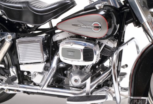 Tamiya 300016037 - 1:6 Harley-Davidson FLH Classic Motorräder