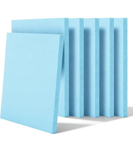 PVC Schuimplaat - Gebouwen aan het Water met Boot - 75x100 cm Foto op PVC Schuimplaat
