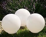 solarkugel garten lidl LED Solar Kugelleuchte Solarleuchte IP44 3er Set in 30,30 und 30cm, keine umständlichen Verkabelung. Mit Automatiksensor: Bei Tageslicht wird der Akku durch das Solarmodul (befindet sich in der Kugel) geladen von der Sonne aufgeladen in der Dämmerung schaltet sich das Licht automatisch ein.