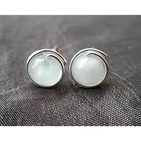 Ohrstecker aus dem Edelstein Mondstein - versilbert
