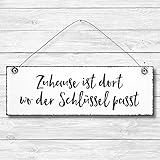 Zuhause ist dort wo der Schlüssel passt - Dekoschild Türschild Wandschild aus Holz 10x30cm - Holzdeko Holzbild Deko Schild zur Dekoration Zuhause im Büro auch perfekt als Geschenk Mitbringsel zum Geburtstag Hochzeit Weihnachten für Familie Freundin Mutter Schwester Tochter