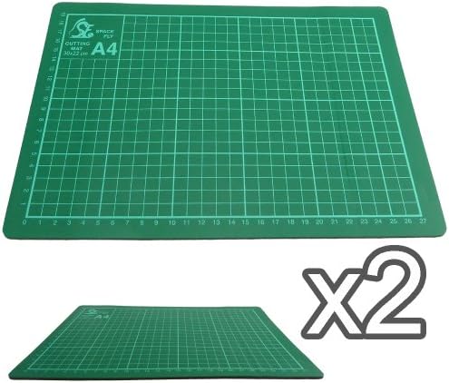 Pack of 2 - A4 Cutting Mats - It comes with marking guides for accurate cutting - Non-Slip surface - 220 x 300 mm - 3 mm Thick