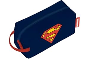 ARDITEX, Neceser Niño Superman, Bolsa de Aseo para Hombre, Estuche de Superman con Cremallera, Impermeable, Ideal para Organizar Productos de Aseo o tus Pequeñas Cosas, 100% Poliuretano, 3 x 22 x 8 Cm