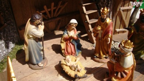BTV Haus & Garten Krippenfiguren im Set mit feiner Mimik, mit Holzdeko