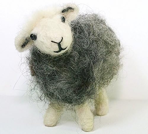 Herdwick Sheep needle felting kit. Skill level: beginners - Featured on the popular Channel 4 TV show, 'Craft It Yourself'.