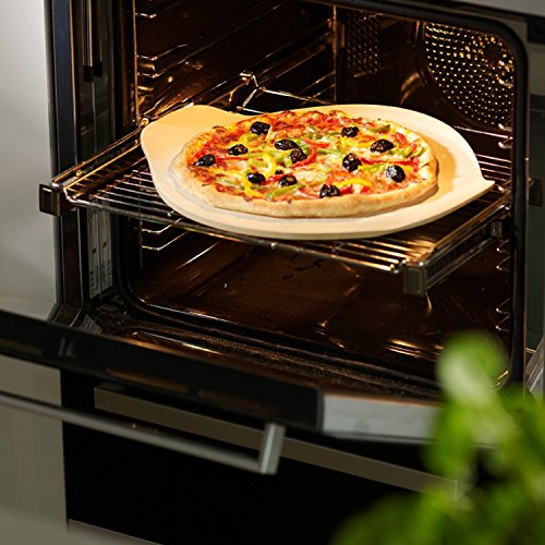 Villeroy & Boch Pizza Passion Pizzastein / Edler Cordieritstein in praktischem Design / Handlich, mit Griffen und leicht erhöhtem Tellerrand / 40x35cm - 5