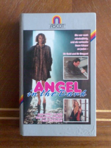 Preisvergleich Produktbild Angel in The Dark