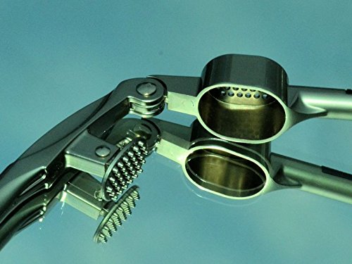 Knoblauchpresse Metall – mit schwarzen Anti-Rutsch Griffen für besseren Halt - 2