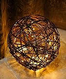 Aus Weidenzweigen in reiner HANDARBEIT dicht geflochten, rundherum geschlossen und nicht am Boden offen