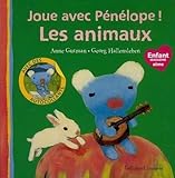 Image de Pénélope joue avec les animaux