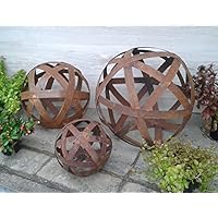 terracotta-toepfe-de Kugel 40 cm aus Metall Edelrost Rost Streifenbandkugel Eisen Deko Garten