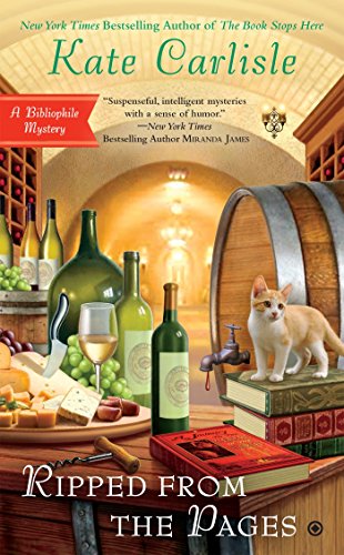 Preisvergleich Produktbild Ripped From the Pages (Bibliophile Mystery, Band 9)