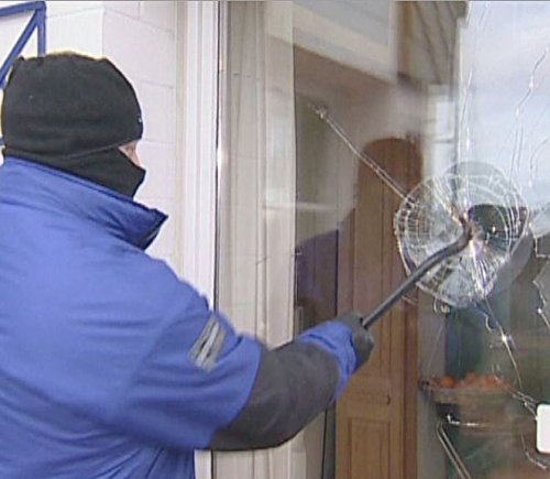 91 x 300 cm Lönartz Sicherheitsfolie, kratzfest, Splitterschutzfolie, 95% UV-Schutz, Materialstärke 120µ, selbstklebend (SF-91-3)