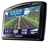 Der neue GO 930 Traffic: Edles Design, IQ-Routes-Technologie, Fahrspurassistent, MAP-Share und FM-Transmitter sind nur einige der vielen Features des Tomtom-Top-Modells.