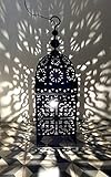 Ofrecemos una gran selección de luces rústicas o modernas. La pantalla de lámpara multicolor o sencilla, en blanco, negro, plata, oro o cobre. De latón, aluminio, vidrio o hierro, con adorno o sin pequeño, mediano o grande en todas las variantes de diseño retro, rústico, vintage, estilo colonial, antiguo o moderno.