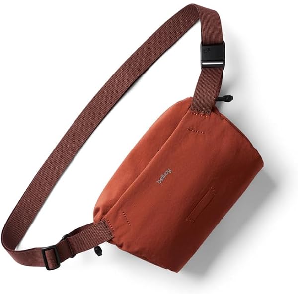 lululemon All Night Festival Bag Micro 2L, Schwarz/Silber, Small Spielzeug