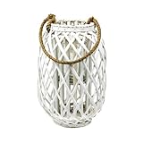 Für mehr Harmonie und Gemütlichkeit. Die Rattan-Laterne, in der eleganten Farbe Weiß, lässt jedes Zimmer behaglich und heimisch wirken. Sie zeichnet sich durch ihr rustikales und dennoch geschmackvolles Design aus.