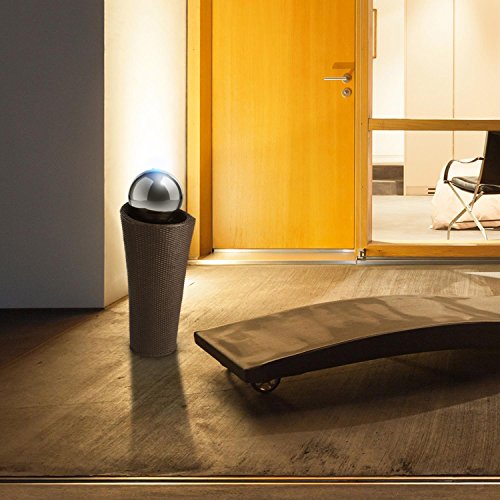 Blumfeldt Belice Zierbrunnen Gartenbrunnen (blaue LED-Beleuchtung, 22 cm Edelstahl-Kugel, Korb-Optik aus Polyrattan) silber-braun - 2