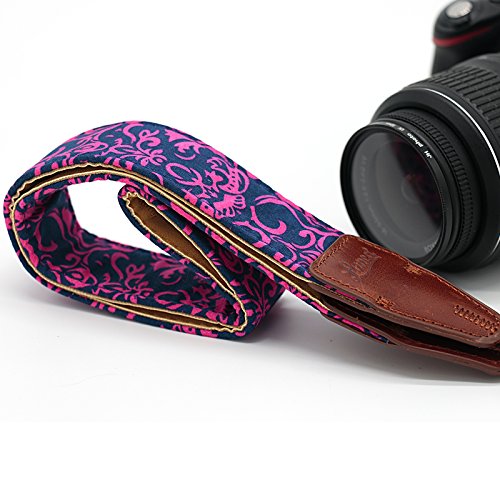   ARA Sangle pour appareil photo    arabesques fuchia et bleue bandouli  re Courroie de cou dragonne r  glable en n  opr  ne pour DSLR Canon FUJI Fujifilm Leica Nikon Pentax Olympus Sony Panasonic Pentax Samsung Sigma - ADAPTOUT MARQUE FRAN  AISE