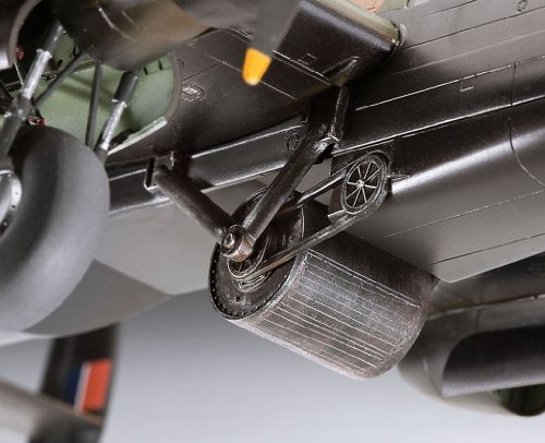 Imagen 5 de Revell 04295 - Maqueta Lancaster Dam Buster (escala 1:72)