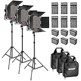 Kit incluye: (3) 660 led vídeo luz regulable y bicolor con el soporte de u y parasol; (6) 6600mah f970 batería de reemplazo; (6) cargador de batería; (3) soporte de luz; (3) enchufe de eu; (3) adaptador de corriente; (3) filtro blanco; (3) bolsa de transporte