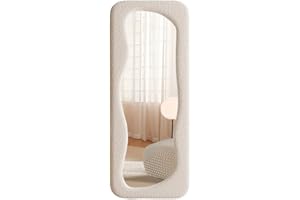 SensaHome gepolsterter Standspiegel Curvy – asymmetrischer organischer Ganzkörperspiegel aus Bouclé-Stoff – 60 x 160 – Teddyweiß