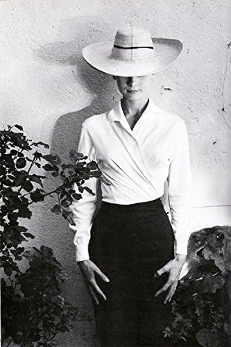 Audrey Hepburn gloss photo printed on A4 Kodak paper *Legendary Classic Film Actress* Audrey Hepburn during production of The Unforgiven directed by John Huston, Durango, Mexico, 1959. Photograph by Inge Morath