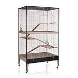 die Etagen sorgen für ausreichend Platz zum Spielen, Toben und Ausruhen, während die Kunststoffnäpfe das Füttern erleichtern