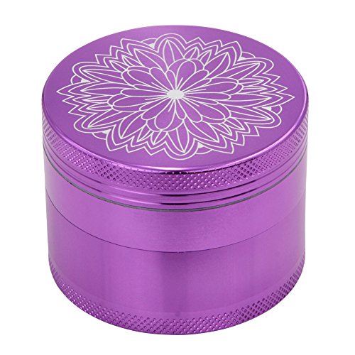 DCOU neue Design Premium Krautmühle mit Siebgrinder bruchfester Aluminium Tabak Mahler Crusher Gewürze Schleifer mit Blumen auf dem Deckel Magnetisch Ø55mm 4-teilig Lila - 2
