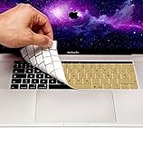 SILIKON TASTATURABDECKUNG - Zum einen garantiert dieses Skin den Schutz Ihres Keyboards vor Schmutzpartikeln , Krümel , Staub und Wasser, zum anderen muss die stylische Abdeckung zum Schreiben nicht entfernt werden, da sie absolut rutschfest auf dem Laptop liegt. Alle Tasten und Funktionen sind weiterhin uneingeschränkt nutzbar.