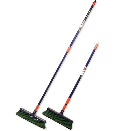 Novaliv Balai à griffes de qualité supérieure avec manche de 40 cm, poils spéciaux incurvés et Novaliv Balai à griffes de qualité supérieure avec manche de 40 cm, poils spéciaux incurvés et