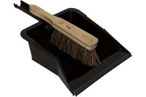 CHARLES BENTLEY Dustpan and Brush, Charnwood, Dustpan & Bassine Hand Brush Set, for Garden & Outdoor, Maintenance, Premium Brushware, Green, FSC Certified Wood, Stiff Bristle, Grip Handle (43x31x10cm)