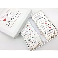 Valentinstag Geschenk 'Du bist' gefüllt mit Marzipan Herzchen