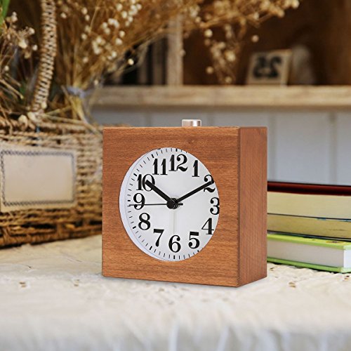 Holz Wecker von Baban kleine Nachttischuhr Tischuhren Stumm Uhr Licht- und Weckfunktion/Schlummerfunktion mit Nachtlicht Schlafen Bedside Wecker für Studenten Kinder Sapele - 6