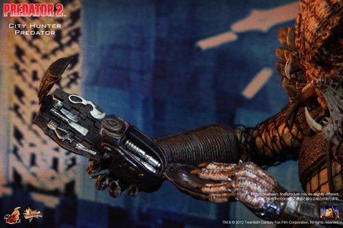 City Hunter Predator 14in w/LED Light-up Mask