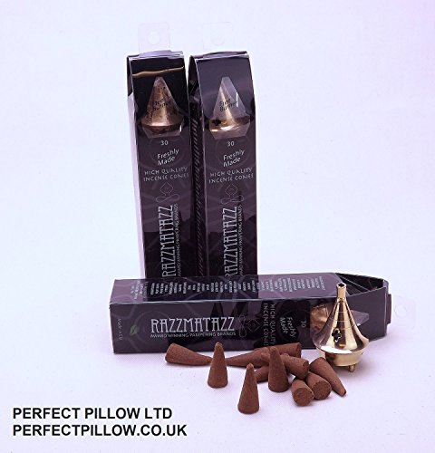 3 paquetes de 30 conos de incienso de sándalo mas un quemador de latón (90 conos, 3 quemadores), en caja de regalo, de Razzmatazz una marca de Perfect Pillow LTD