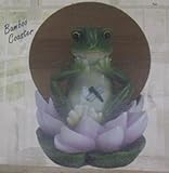 Verde rana flotante en blooming Water Lily juego de bambú Posavasos