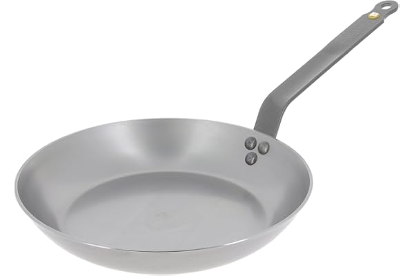 De Buyer - Poêle en tôle d'acier MINERAL B - 28 cm - Fabriquée en France, Anti Adhérence Naturelle, Queue Rivetée et Finition à la Cire d'Abeille, Tous Feux + Flash Four