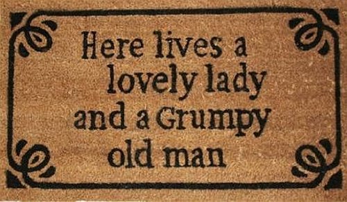 Fußmatte Schuhabtreter Kokos 'Here lives a lovely lady and a grumpy old man'