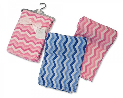Beautiful Soft Micro Fleece Zizgzag Pattern Fleece Baby Blanket in Pink