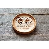 Ringschale aus Eiche mit gravierten Namen und Datum, Ringkissen, Ringträger für die Hochzeit "Zwei Herzen" , "Two Hearts".