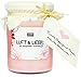 Produktbild Große Duftkerze Luft & Liebe im Glas als Geschenk Set  Rosa Wachs-Kerze mit romantischem Rosen-Duft  Windlicht im Glas mit Deckel  Große Duftkerze im Glas als Weihnachts-Geschenk für Frauen