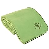 PRAKTISCH: Fleece-Decke zur Unterstützung für bestimmte Asanas oder als Zudecke für die Shavasana Ruhephase