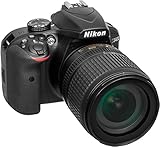 Nikon D3400 Fotocamera Reflex Digitale con Obbiettivo Nikkor AF-S 18/105VR, 24,7 Megapixel, LCD da 3", SD da 8 GB 300x Premium Lexar, Nero [Nital Card: 4 Anni di Garanzia]