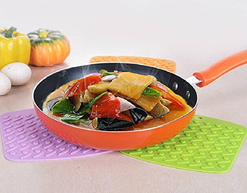 Leisial 4er Pack Mehrzweck Silikon Heat Resistant Untersetzer Topfuntersetzer Silikon Topflappen Wärmedämmung Untersetzer Hitzebeständig bis zu 230°C,17.8×17.2xo.4cm,4 Farbe,Mehrfarbig - 2