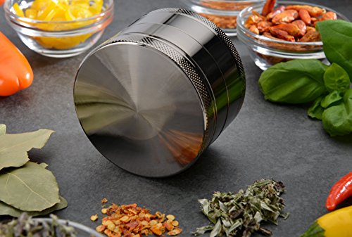 4-teiliger Grinder mit hochwertigem Magnetverschluss – Kräutermühle von MyGreenWarehouse im exklusiven Metallic-Look – Crusher inklusive Reinigungszubehör - 7